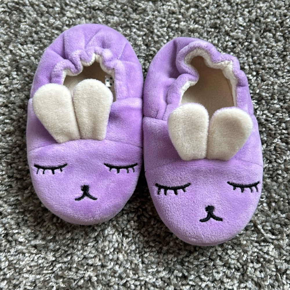 Purple bunny slippers size 7/8 toddler girl